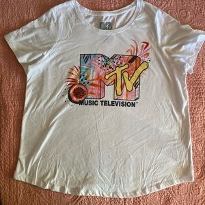 MTV Graphic White T-Shirt sz 1X, cap sleeves